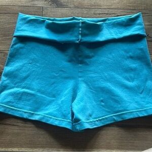 Vibrant blue yogabela short